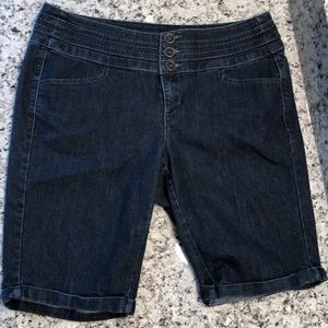 Maurice’s bermuda shorts